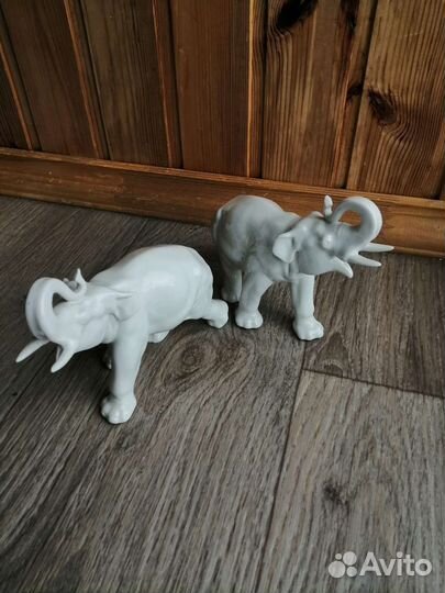 Статуэтки фарфоровые Слоны лфз СССР