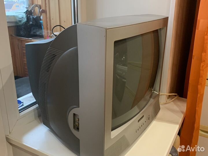 Телевизор samsung
