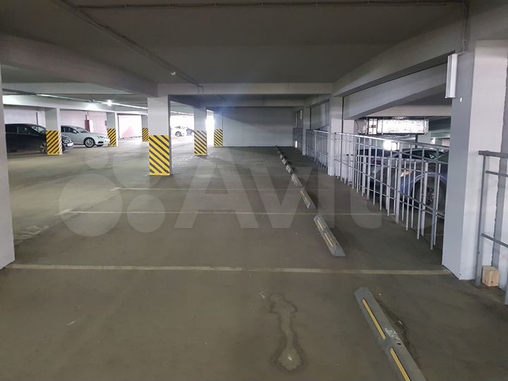 Машиноместо, 14 м²