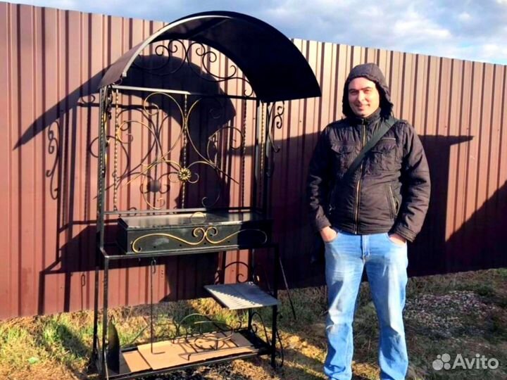 Мангал с крышей барбекю