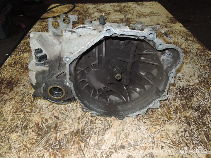 Коробка передач для Hyundai Trajet 2000-2009