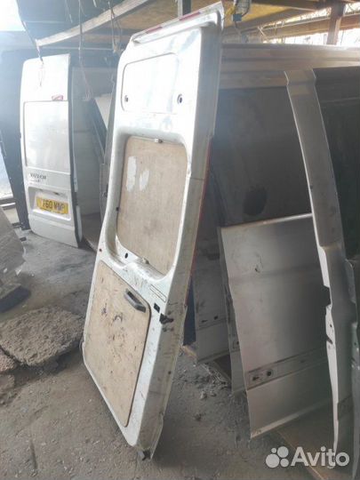 Дверь багажника правая Ford Transit FY 2.0L