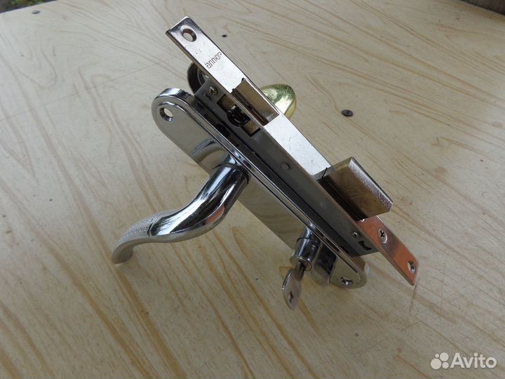 Мебельный врезной