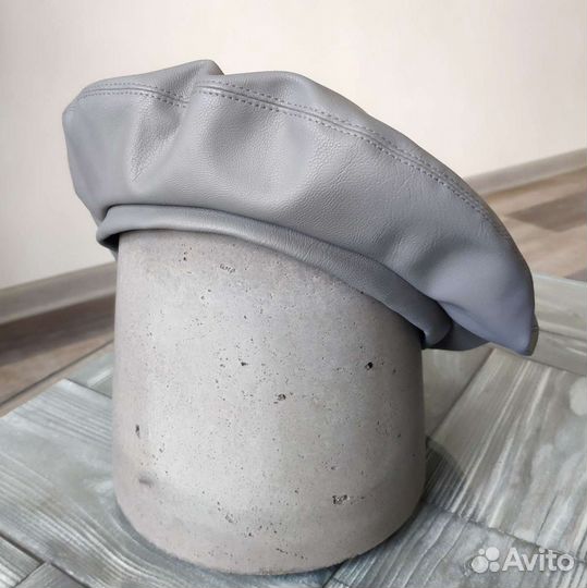 Берет экокожа разные цвета