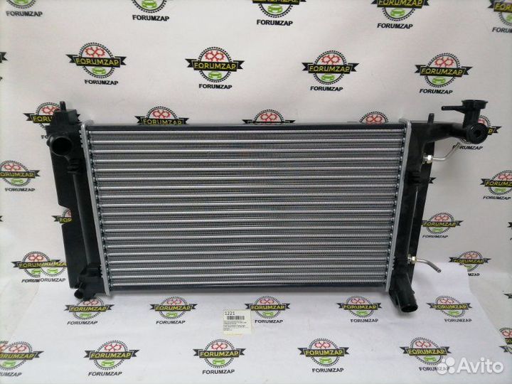 Радиатор охлаждения двигателя Toyota Corolla E120