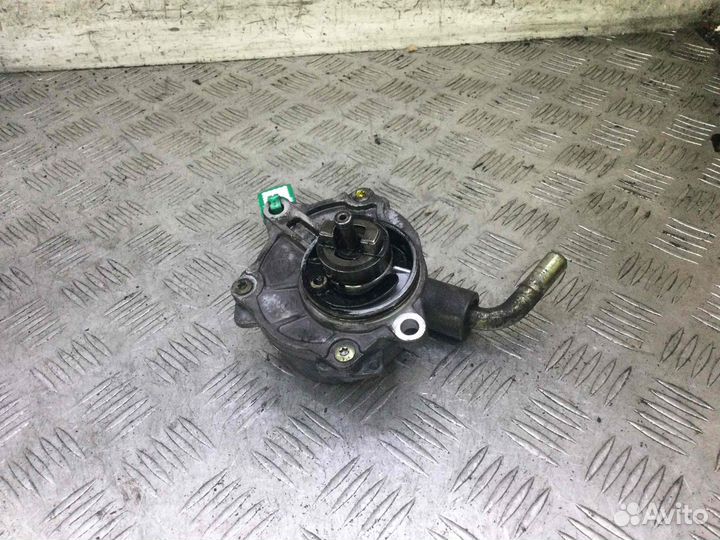 Насос вакуумный Mercedes C-klasse A6112300065 6119