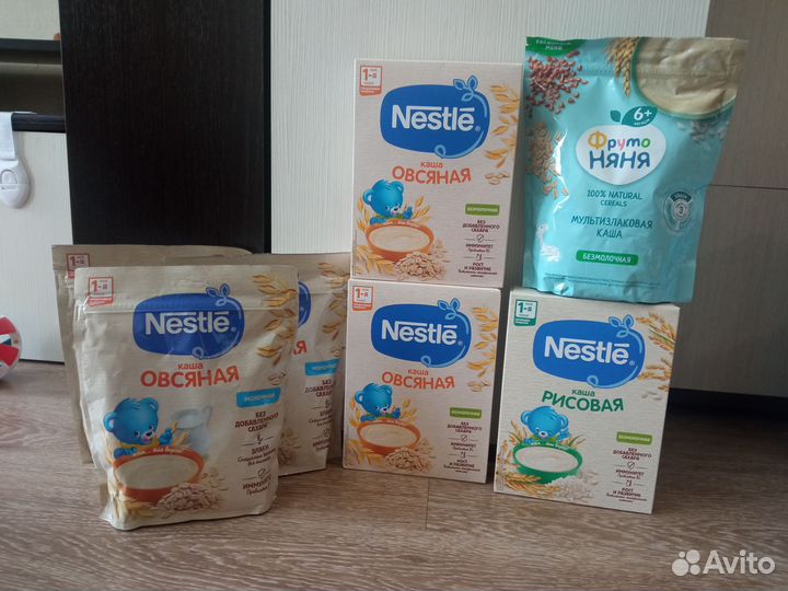 Детские каши Нестле и фруто няня (безмолочная)