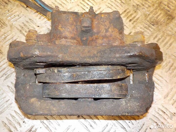 Суппорт передний левый Peugeot Boxer