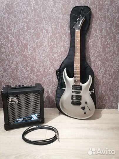 Электронная гитара и комбоусилитель