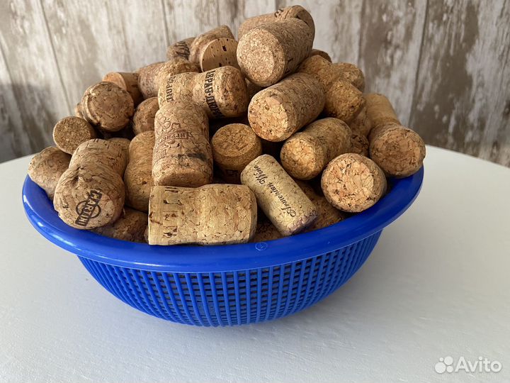 Пробки от шампанского и вина 126 шт