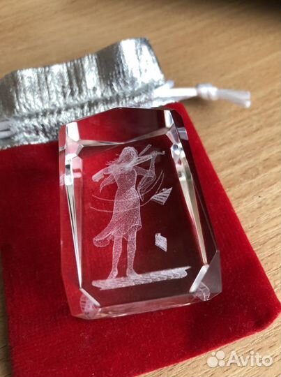 Кристалл 3D с лазерной гравировкой