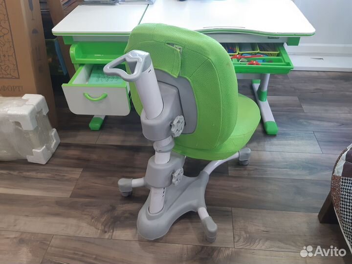 Растущая парта и стул бу