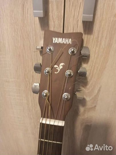 Акустическая гитара Yamaha F310 с чехлом