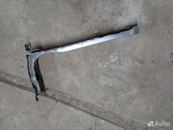 Суппорт радиаторов левый Toyota Rav4 40 кузов