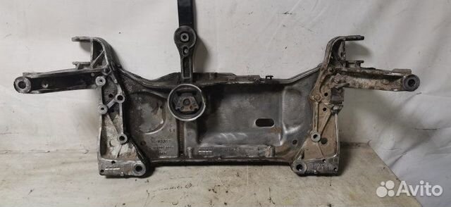 Подрамник Volkswagen Golf