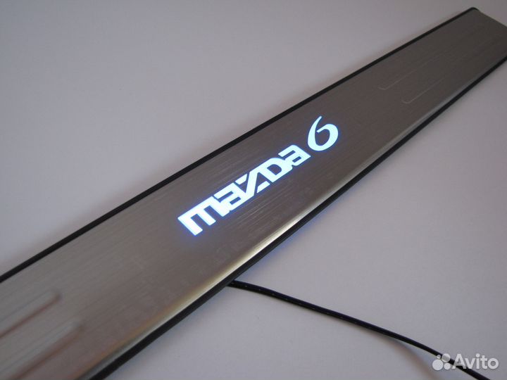 Накладки на пороги с подсветкой