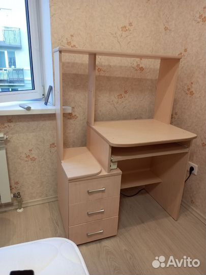 Компьютерный стол