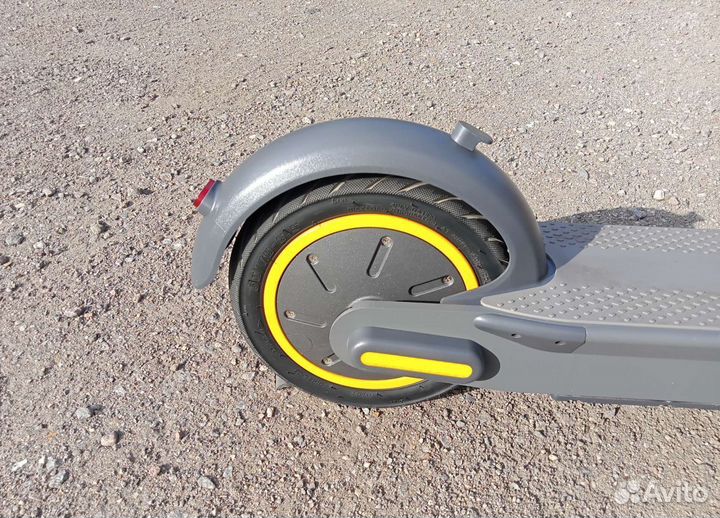 Электросамокат Hiper M100