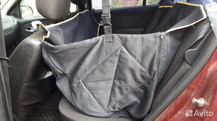 Автокресло для перевозки собак