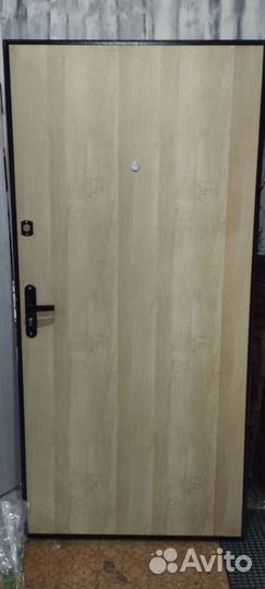 Дверь входная металлическая