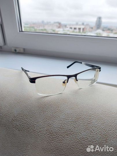 Очки с диоптриями -5.-5,5