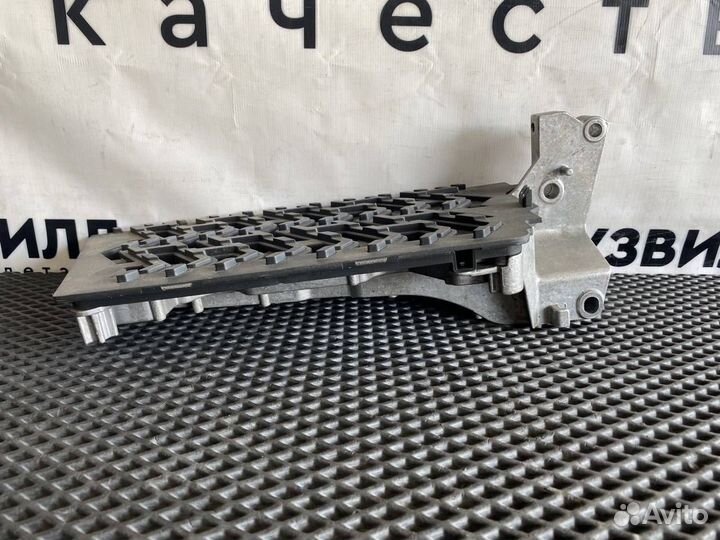 Ступень левая Volvo FH5 84187324