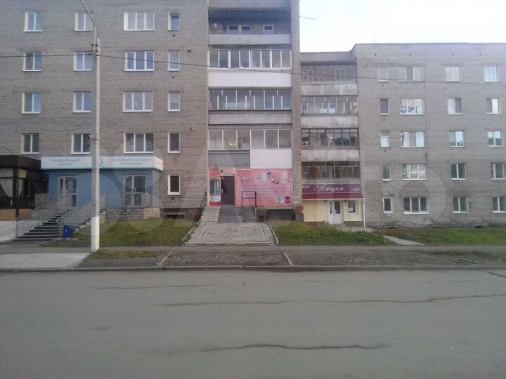 Торговая площадь, 65 м²