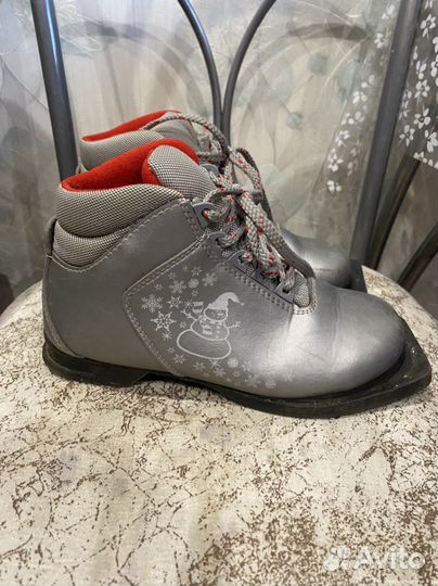 Лыжные ботинки 30,32,35р