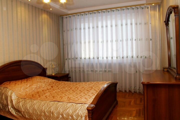 Комната 100 м² в 4-к., 10/22 эт.