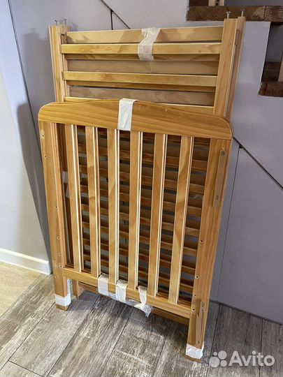 Кроватка классическая деревянная