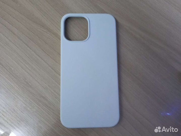 Чехол на iPhone 13 pro