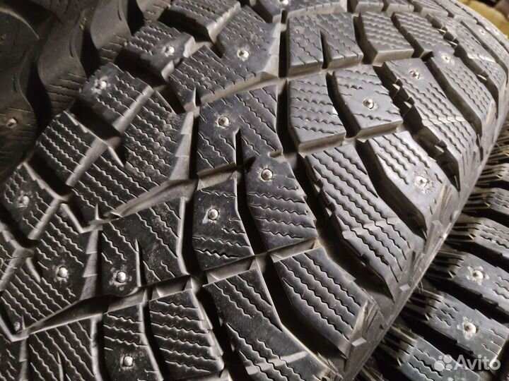 Nitto Therma Spike 225/60 R17 103T