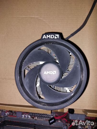 Процессор AMD Ryzen 3 2200G, AM4, BOX