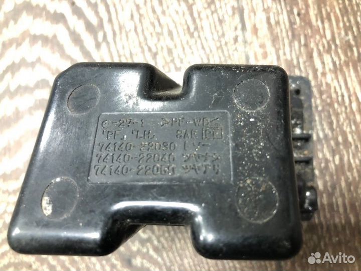 Пепельница дверная задняя левая Toyota Cresta