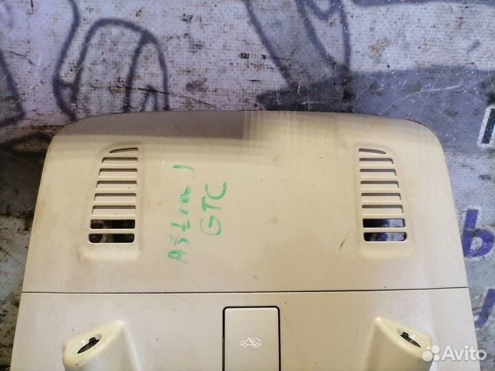 Плафон салонный Opel Astra J GTC