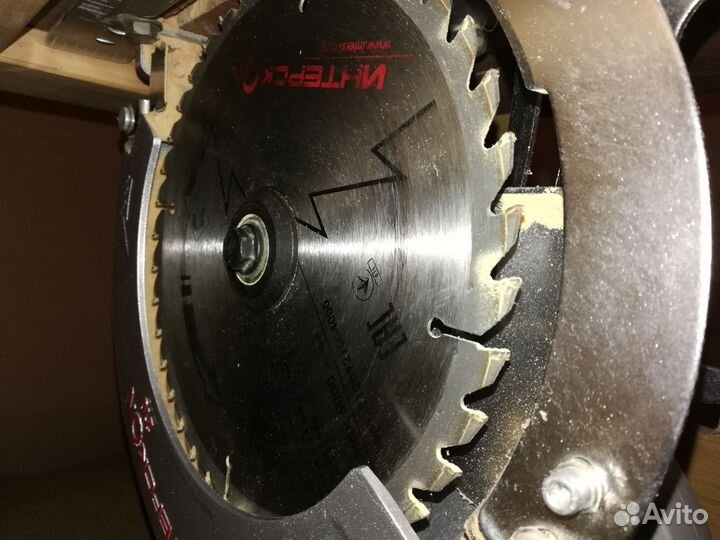 Дисковая пила Интерскол дп-210/1900М станок