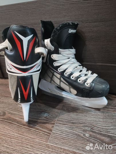 Коньки хоккейные