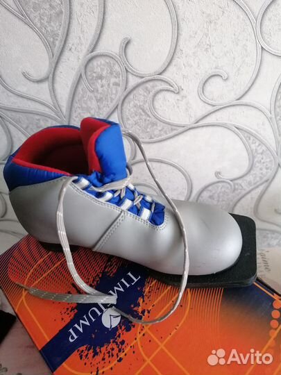 Лыжные ботинки