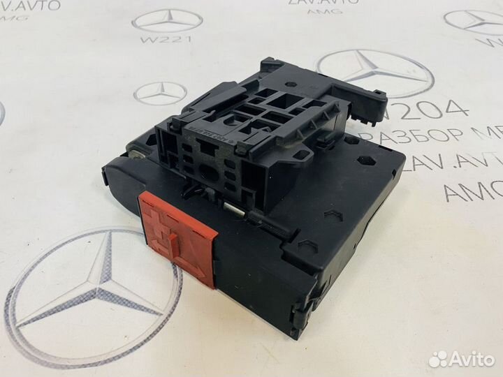 Блок предохранителей Mercedes W204