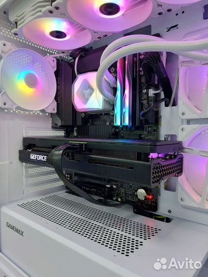 Монстр в белом обличии на i7-12700f/3060ti и DDR5