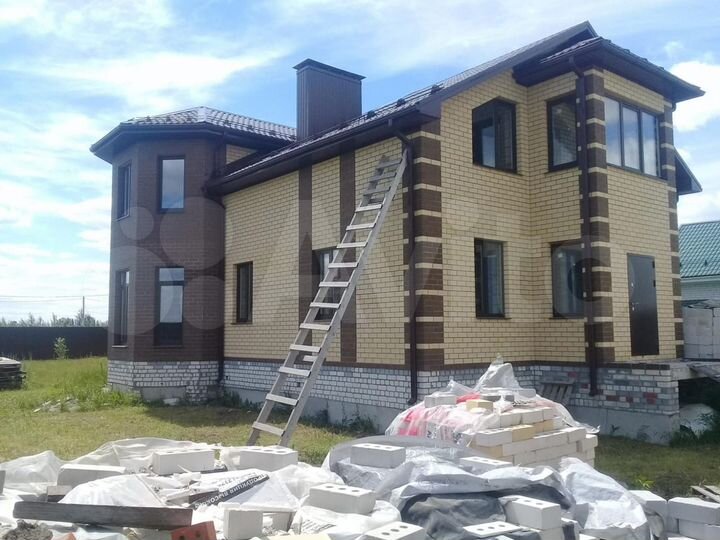 Дом 295 м² на участке 12 сот.