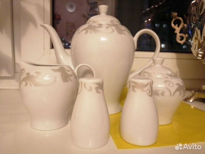 Фарфоровая посуда набор