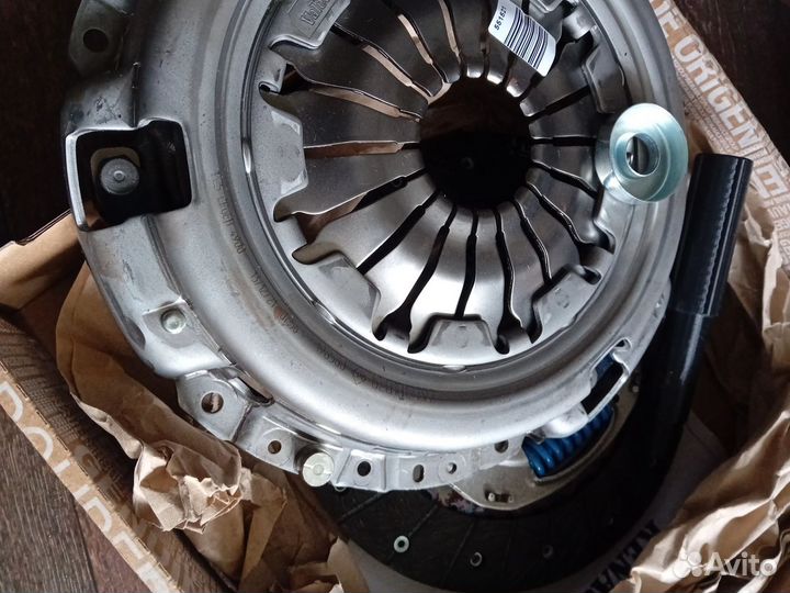 Запчасти на рено дастер