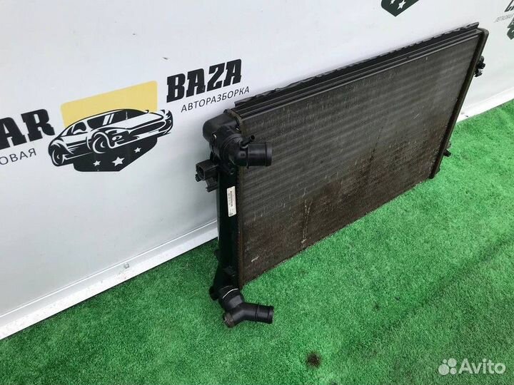 Радиатор системы охлаждения Volkswagen Caddy