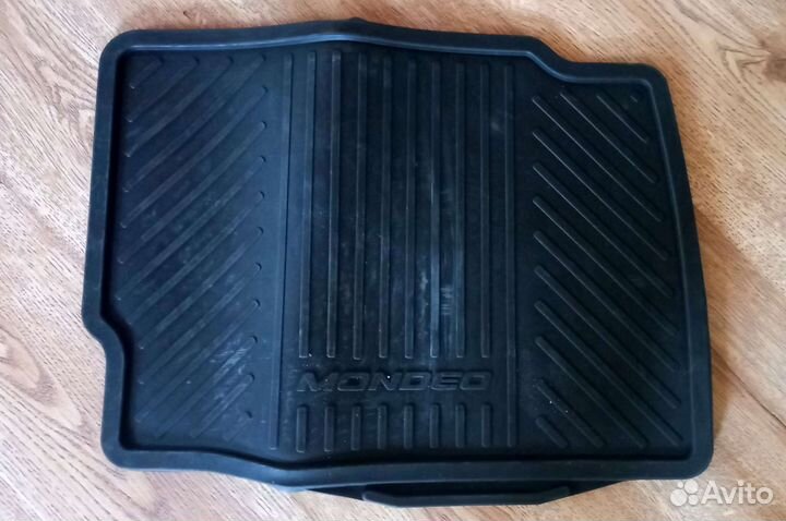 Набор автомобильных ковриков