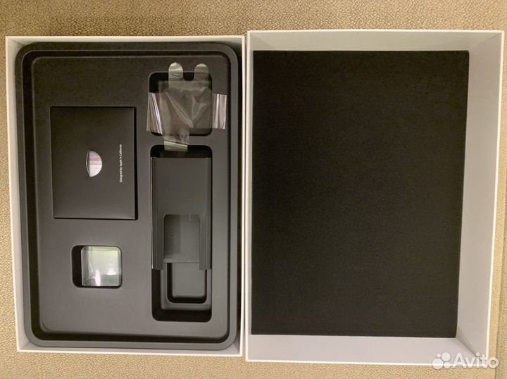 Коробка MacBook Air