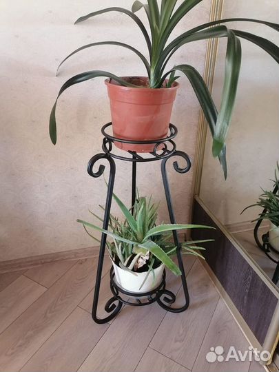 Подставка под цветы