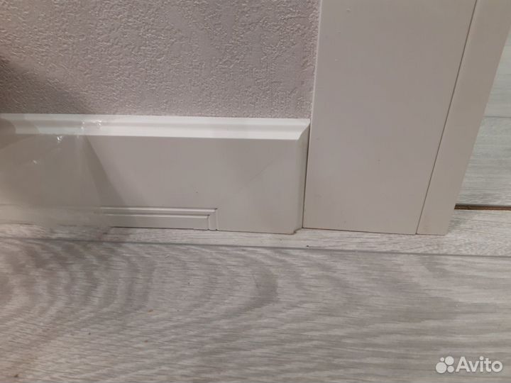 Монтаж плинтуса