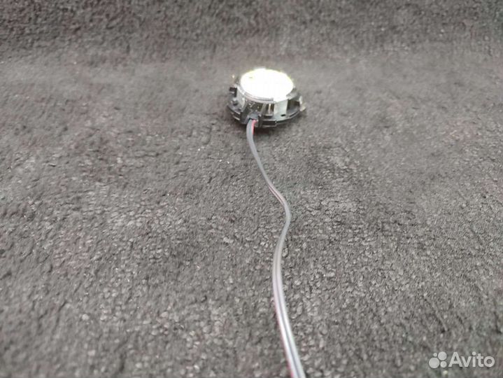 Динамик для Volkswagen Touareg 1