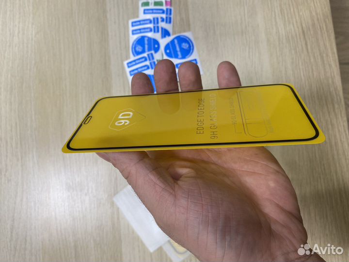 Защитное стекло iPhone 11 и iPhone XR